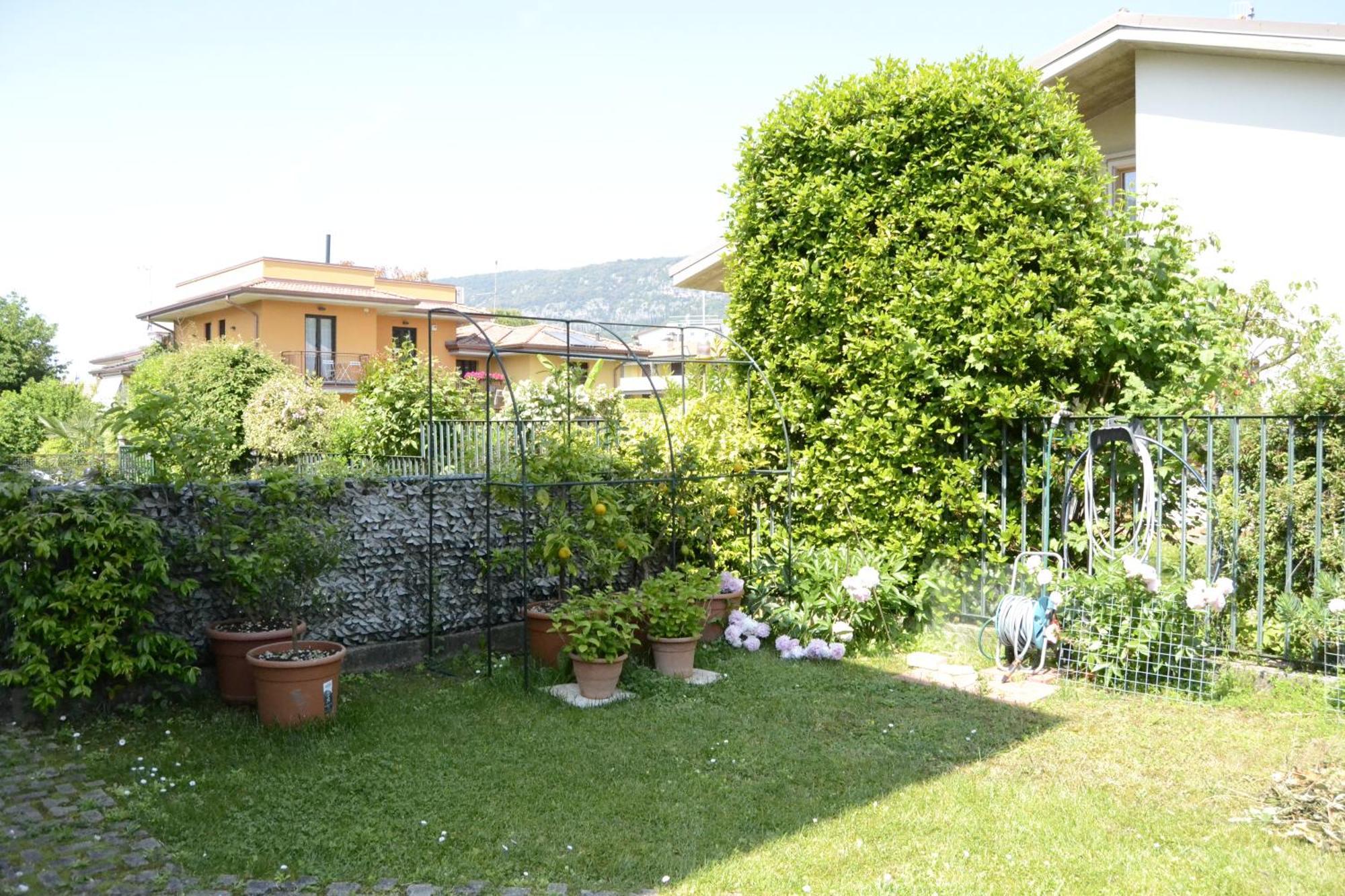 Il Sole E La Luna B&B In Garda Garda  Exteriér fotografie